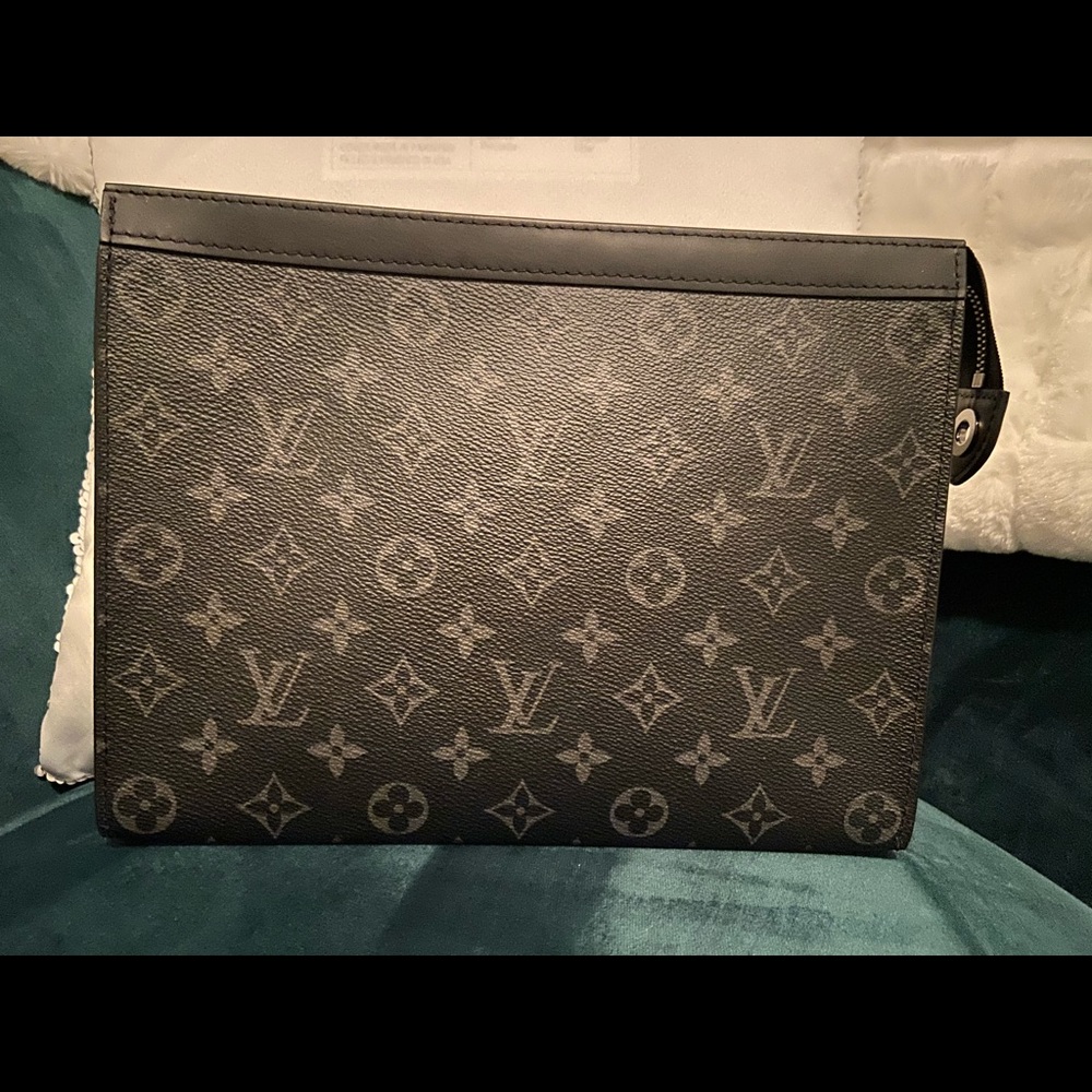 Authentic LV monogram Eclipse Pochette Voyage